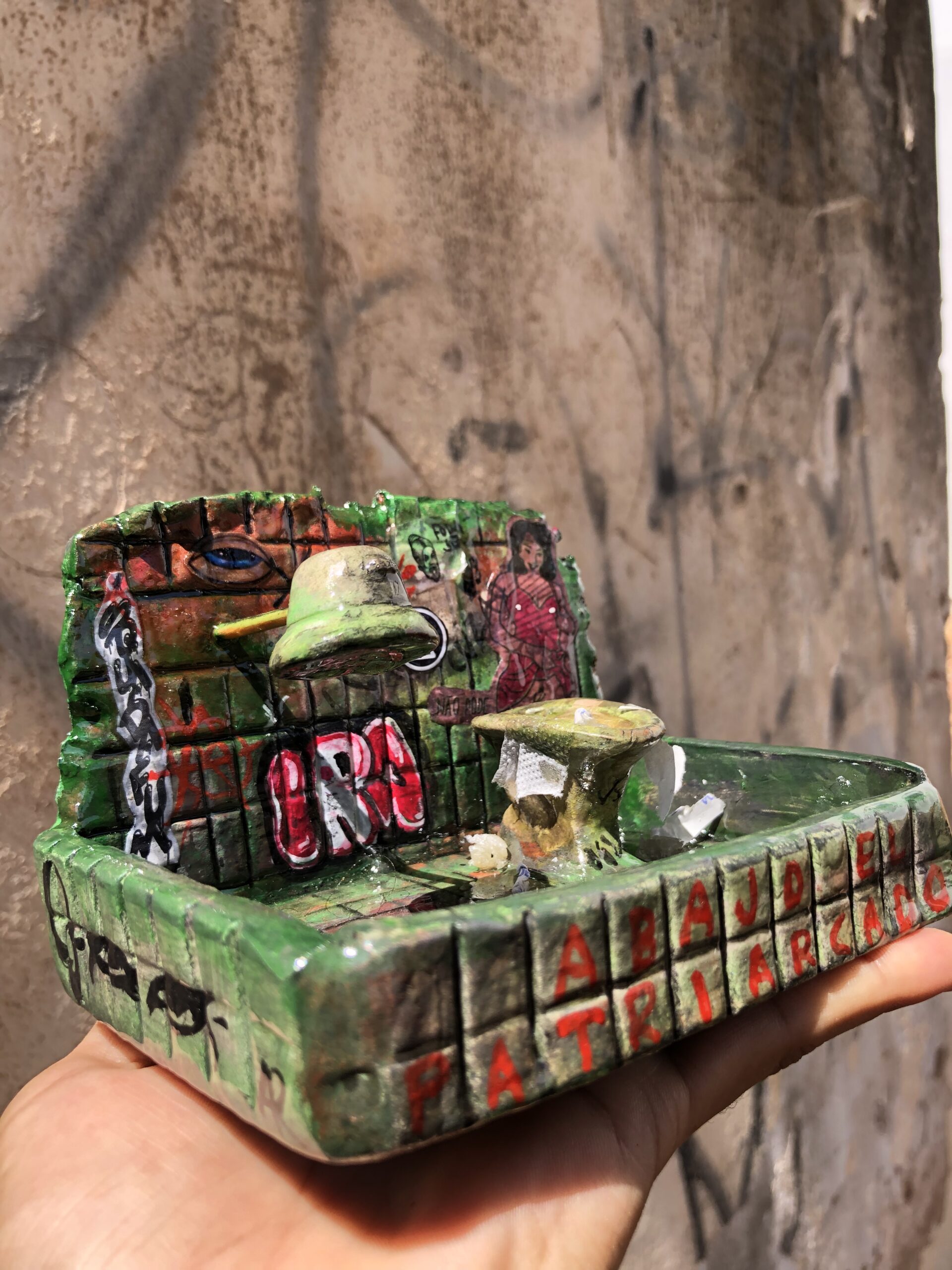 CINZEIRO - BANHEIRO VANDAL - Imagem 4