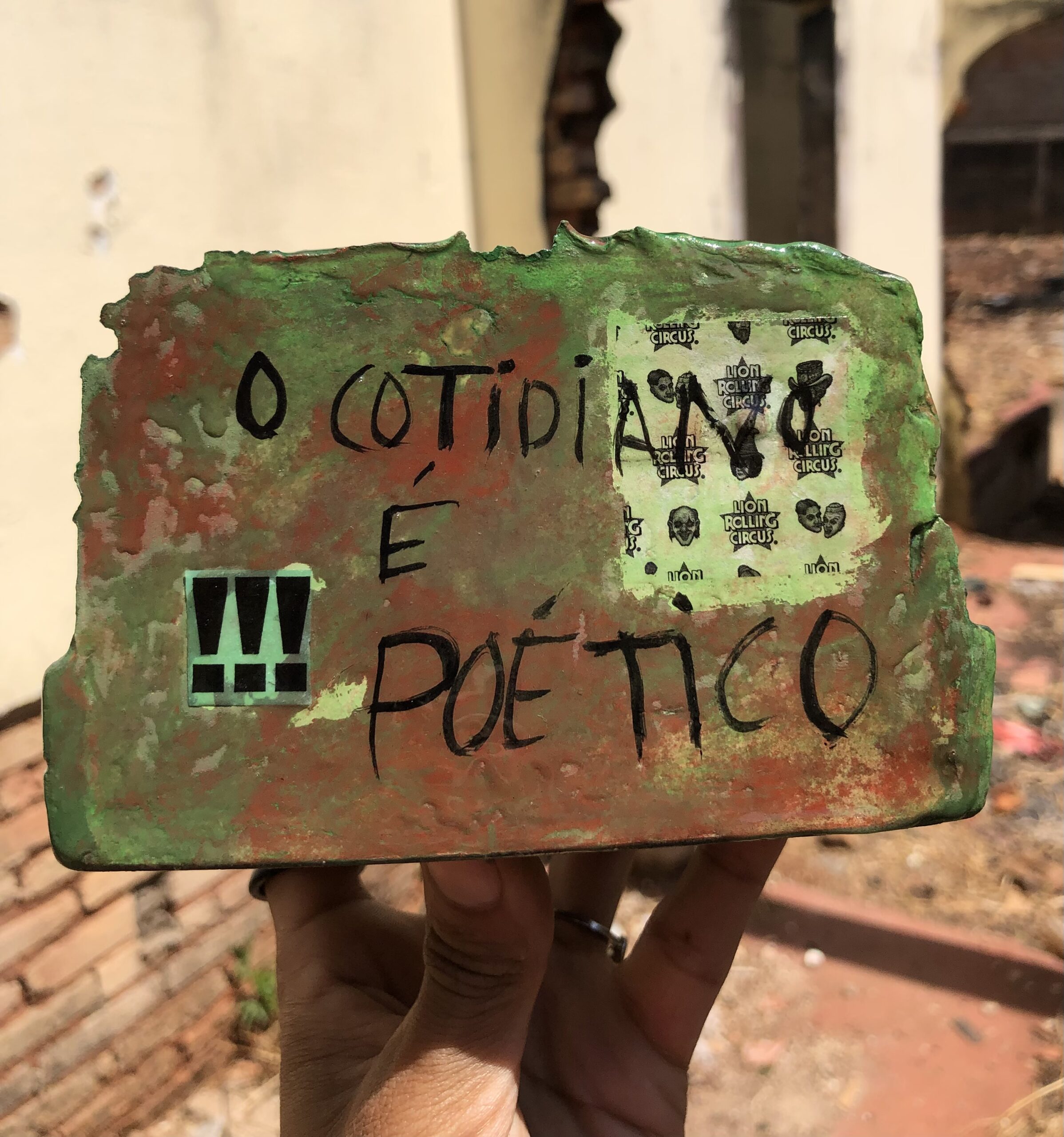 CINZEIRO - BANHEIRO VANDAL - Imagem 3